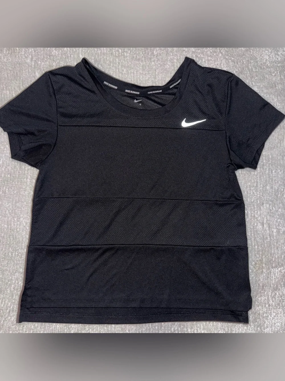 Nike Women’s Black Dri-FIT Short Sleeve Training Top Size Small